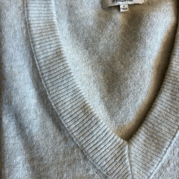 Madewell Bartlett Women's V-Neck Sweater - Light Gray size small - Picture 8 of 11